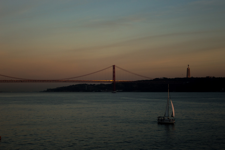 Vistas hacia Lisboa desde el MAAT