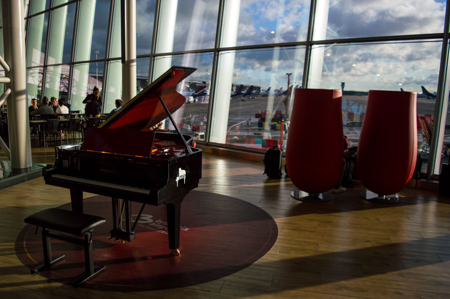 Piano en el aeropuerto de Bruselas