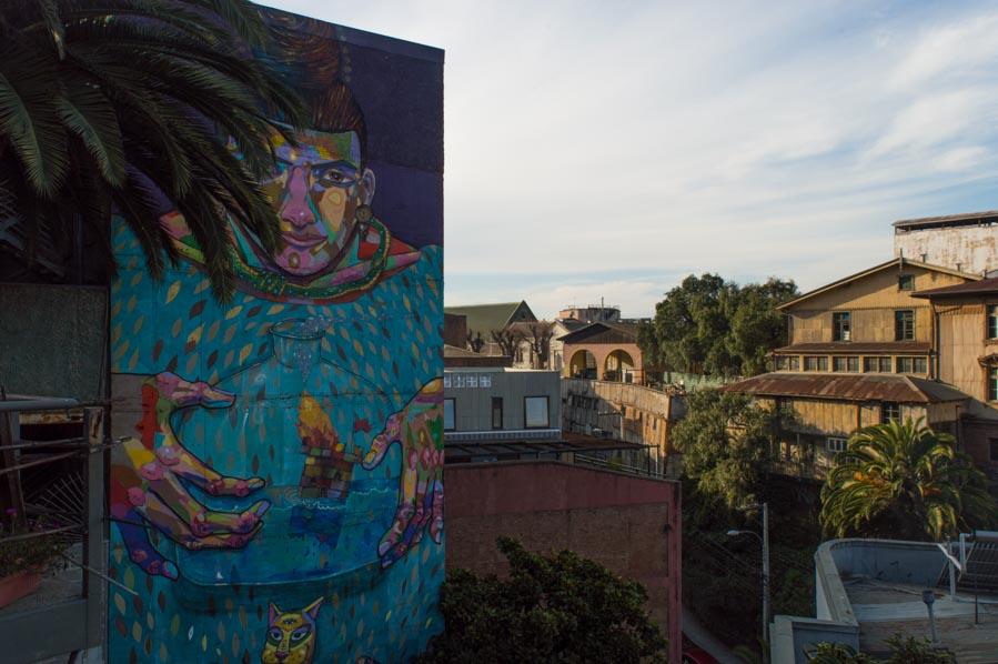 Un gran mural en Valparíso sobre la vida del artista