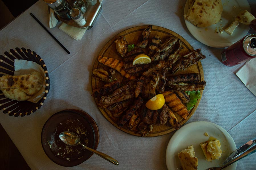 Comer en Tirana, Albania, bien y barato