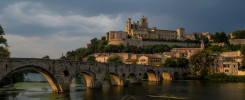 La imagen más típica de Béziers, con el puente viejo en primer plano y la Catedral en la cima de la ciudad